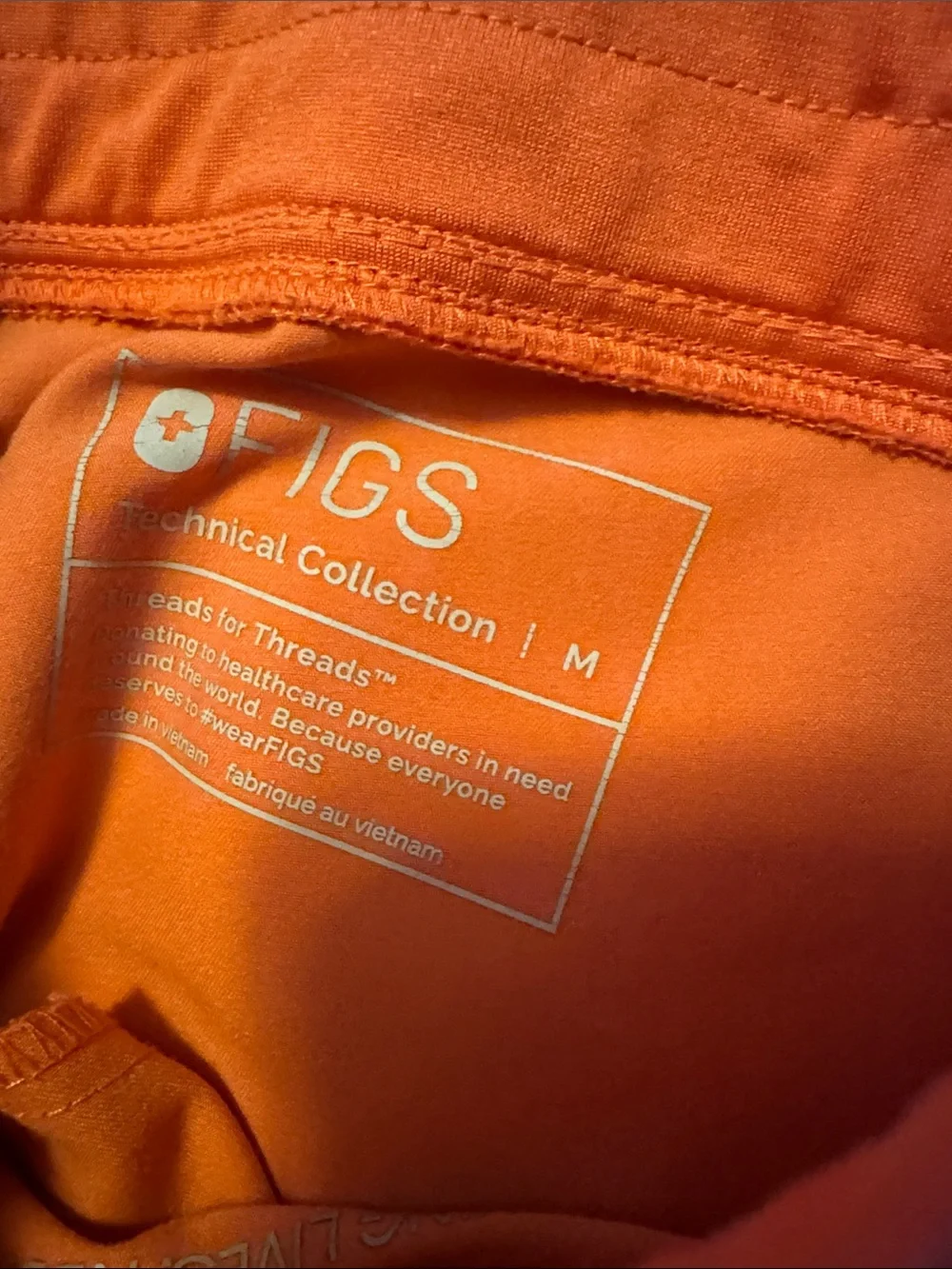 Figs Orange V-Neck Scrub Top and Jogger set size Medium womens
